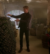 Emily_in_Paris_S01E08_Family_Affair_720p_NF_WEB-DL_DDP5_1_x264-BTN_0472.jpg