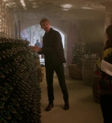 Emily_in_Paris_S01E08_Family_Affair_720p_NF_WEB-DL_DDP5_1_x264-BTN_0474.jpg