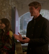 Emily_in_Paris_S01E08_Family_Affair_720p_NF_WEB-DL_DDP5_1_x264-BTN_0489.jpg