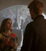Emily_in_Paris_S01E08_Family_Affair_720p_NF_WEB-DL_DDP5_1_x264-BTN_0531.jpg
