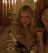 Emily_in_Paris_S01E08_Family_Affair_720p_NF_WEB-DL_DDP5_1_x264-BTN_0643.jpg