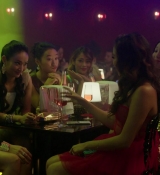 Emily_in_Paris_S01E08_Family_Affair_720p_NF_WEB-DL_DDP5_1_x264-BTN_0675.jpg