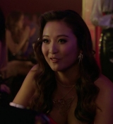 Emily_in_Paris_S01E08_Family_Affair_720p_NF_WEB-DL_DDP5_1_x264-BTN_0686.jpg