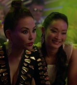 Emily_in_Paris_S01E08_Family_Affair_720p_NF_WEB-DL_DDP5_1_x264-BTN_0713.jpg