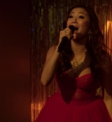 Emily_in_Paris_S01E08_Family_Affair_720p_NF_WEB-DL_DDP5_1_x264-BTN_0740.jpg
