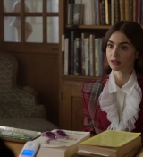 Emily_in_Paris_S01E08_Family_Affair_720p_NF_WEB-DL_DDP5_1_x264-BTN_1041.jpg