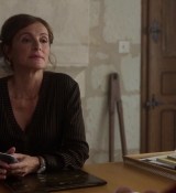 Emily_in_Paris_S01E08_Family_Affair_720p_NF_WEB-DL_DDP5_1_x264-BTN_1043.jpg