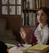 Emily_in_Paris_S01E08_Family_Affair_720p_NF_WEB-DL_DDP5_1_x264-BTN_1064.jpg