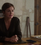Emily_in_Paris_S01E08_Family_Affair_720p_NF_WEB-DL_DDP5_1_x264-BTN_1074.jpg