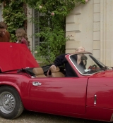 Emily_in_Paris_S01E08_Family_Affair_720p_NF_WEB-DL_DDP5_1_x264-BTN_1094.jpg