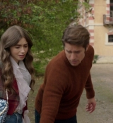 Emily_in_Paris_S01E08_Family_Affair_720p_NF_WEB-DL_DDP5_1_x264-BTN_1106.jpg