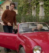 Emily_in_Paris_S01E08_Family_Affair_720p_NF_WEB-DL_DDP5_1_x264-BTN_1109.jpg