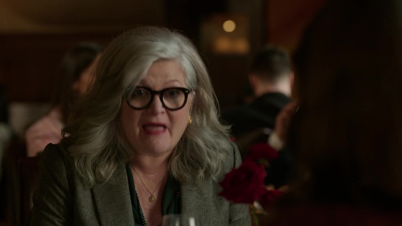 Emily_in_Paris_S01E09_An_American_Auction_in_Paris_720p_NF_WEB-DL_DDP5_1_x264-BTN_0102.jpg