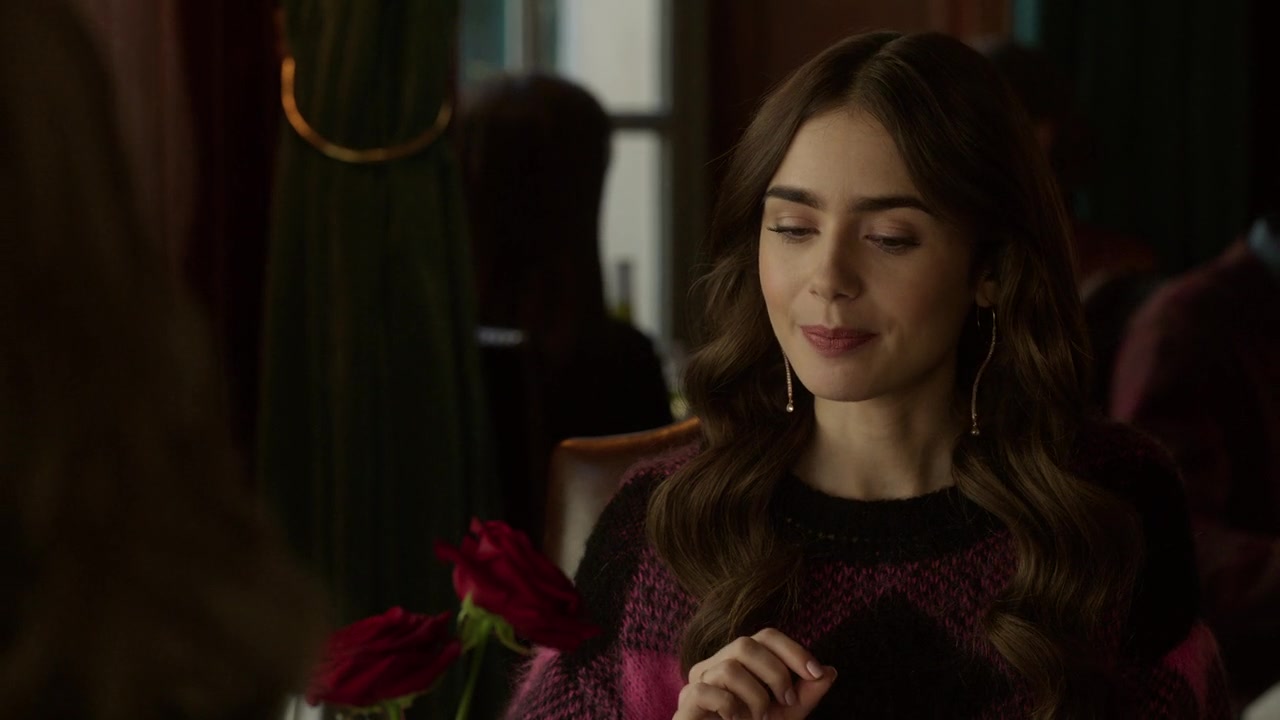 Emily_in_Paris_S01E09_An_American_Auction_in_Paris_720p_NF_WEB-DL_DDP5_1_x264-BTN_0125.jpg