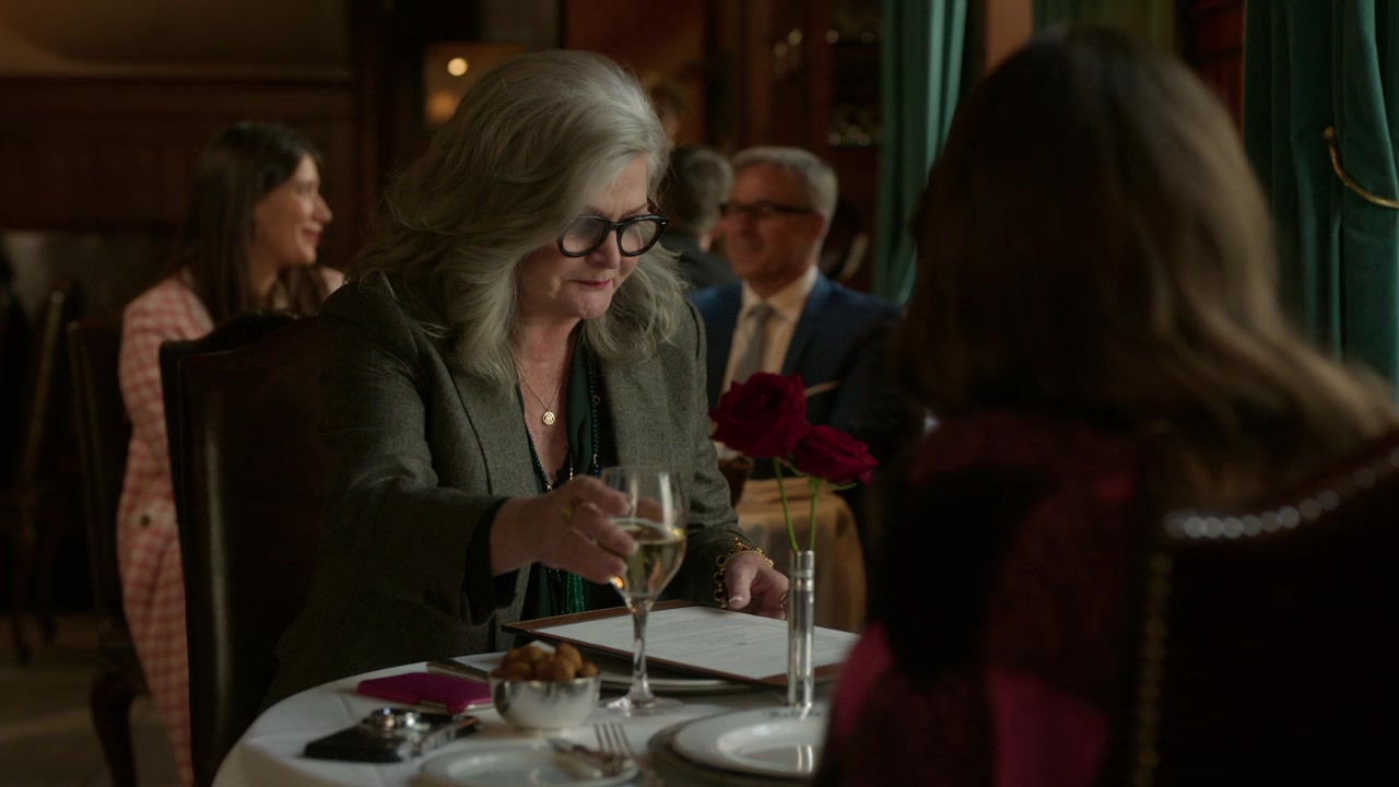 Emily_in_Paris_S01E09_An_American_Auction_in_Paris_720p_NF_WEB-DL_DDP5_1_x264-BTN_0140.jpg Emily_in_Paris_S01E09_An_American_Auction_in_Paris_720p_NF_WEB-DL_DDP5_1_x264-BTN_0140.jpg
