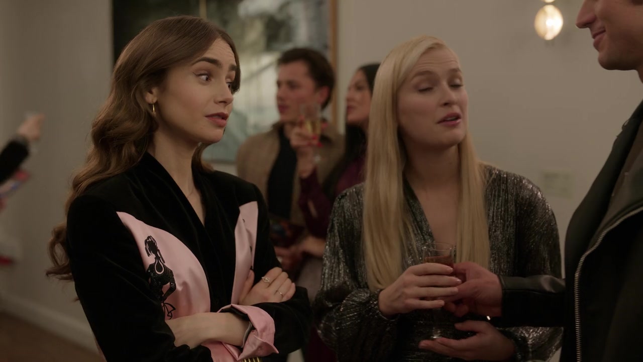 Emily_in_Paris_S01E09_An_American_Auction_in_Paris_720p_NF_WEB-DL_DDP5_1_x264-BTN_0194.jpg