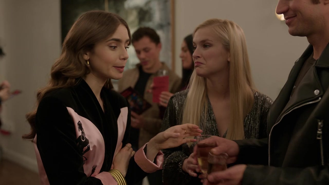 Emily_in_Paris_S01E09_An_American_Auction_in_Paris_720p_NF_WEB-DL_DDP5_1_x264-BTN_0195.jpg