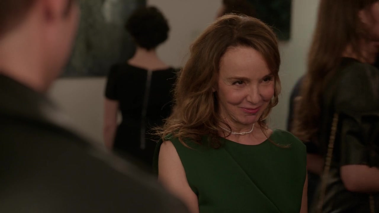 Emily_in_Paris_S01E09_An_American_Auction_in_Paris_720p_NF_WEB-DL_DDP5_1_x264-BTN_0207.jpg