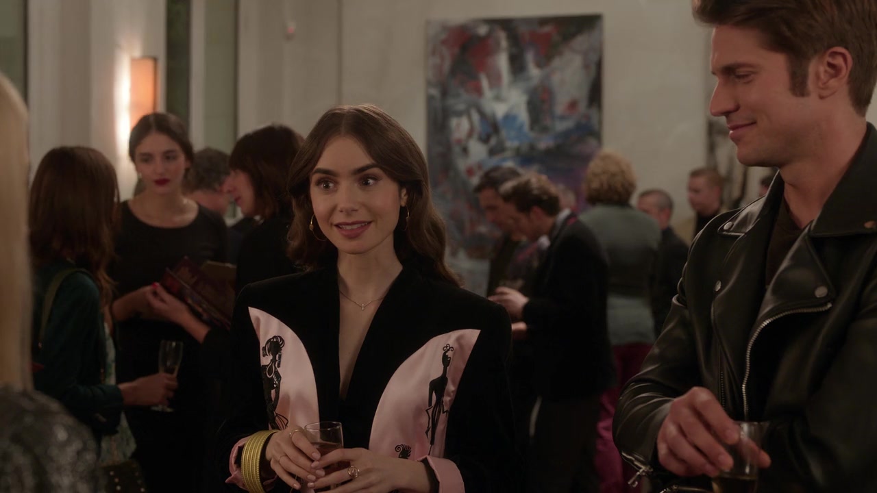 Emily_in_Paris_S01E09_An_American_Auction_in_Paris_720p_NF_WEB-DL_DDP5_1_x264-BTN_0273.jpg Emily_in_Paris_S01E09_An_American_Auction_in_Paris_720p_NF_WEB-DL_DDP5_1_x264-BTN_0273.jpg