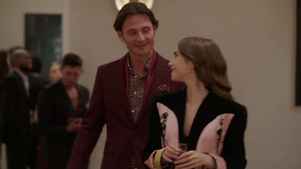 Emily_in_Paris_S01E09_An_American_Auction_in_Paris_720p_NF_WEB-DL_DDP5_1_x264-BTN_0319.jpg Emily_in_Paris_S01E09_An_American_Auction_in_Paris_720p_NF_WEB-DL_DDP5_1_x264-BTN_0319.jpg