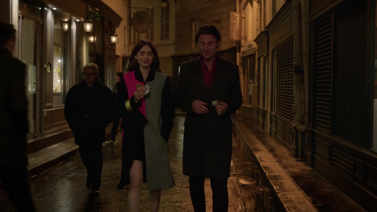 Emily_in_Paris_S01E09_An_American_Auction_in_Paris_720p_NF_WEB-DL_DDP5_1_x264-BTN_0338.jpg