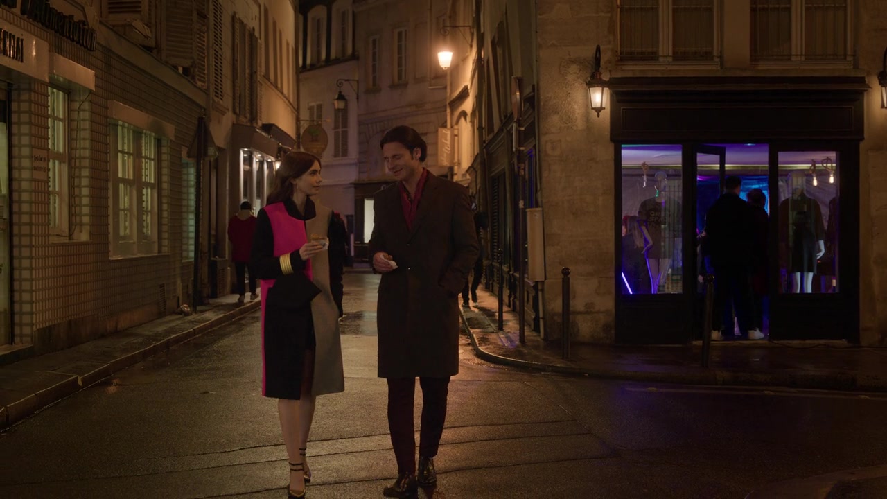 Emily_in_Paris_S01E09_An_American_Auction_in_Paris_720p_NF_WEB-DL_DDP5_1_x264-BTN_0374.jpg