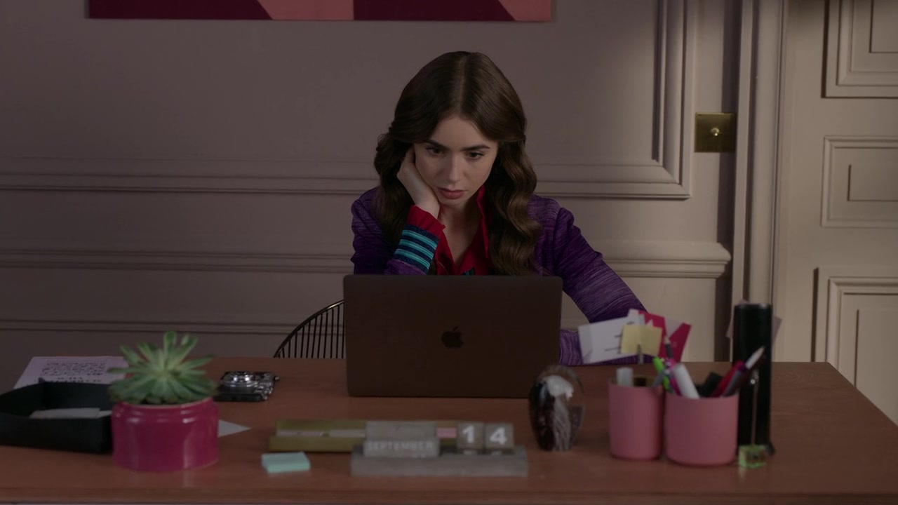 Emily_in_Paris_S01E09_An_American_Auction_in_Paris_720p_NF_WEB-DL_DDP5_1_x264-BTN_0438.jpg