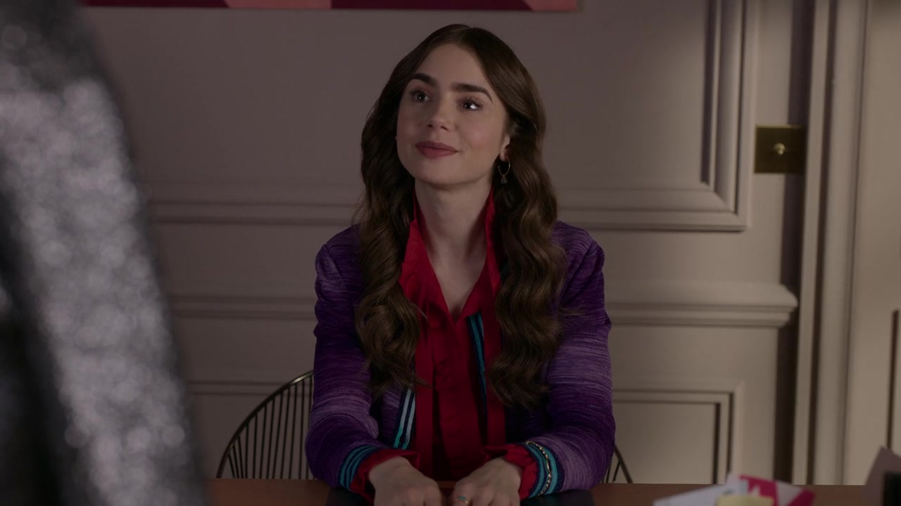 Emily_in_Paris_S01E09_An_American_Auction_in_Paris_720p_NF_WEB-DL_DDP5_1_x264-BTN_0452.jpg