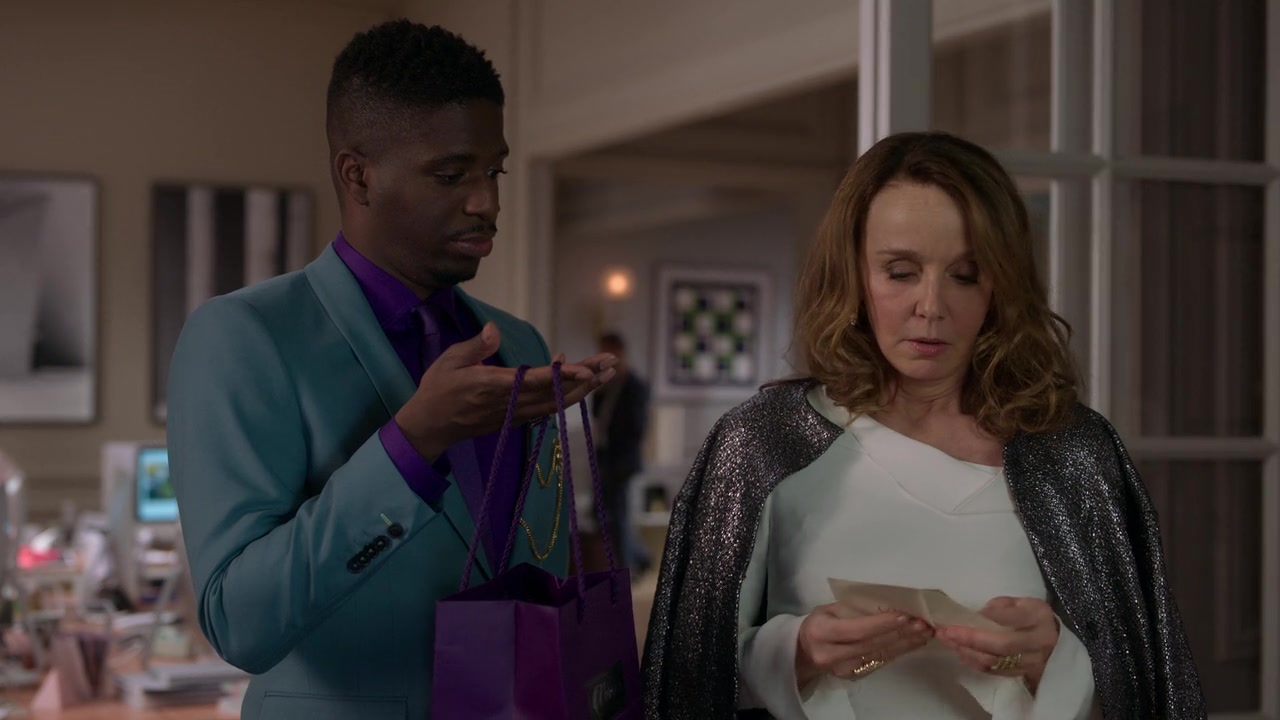 Emily_in_Paris_S01E09_An_American_Auction_in_Paris_720p_NF_WEB-DL_DDP5_1_x264-BTN_0466.jpg Emily_in_Paris_S01E09_An_American_Auction_in_Paris_720p_NF_WEB-DL_DDP5_1_x264-BTN_0466.jpg