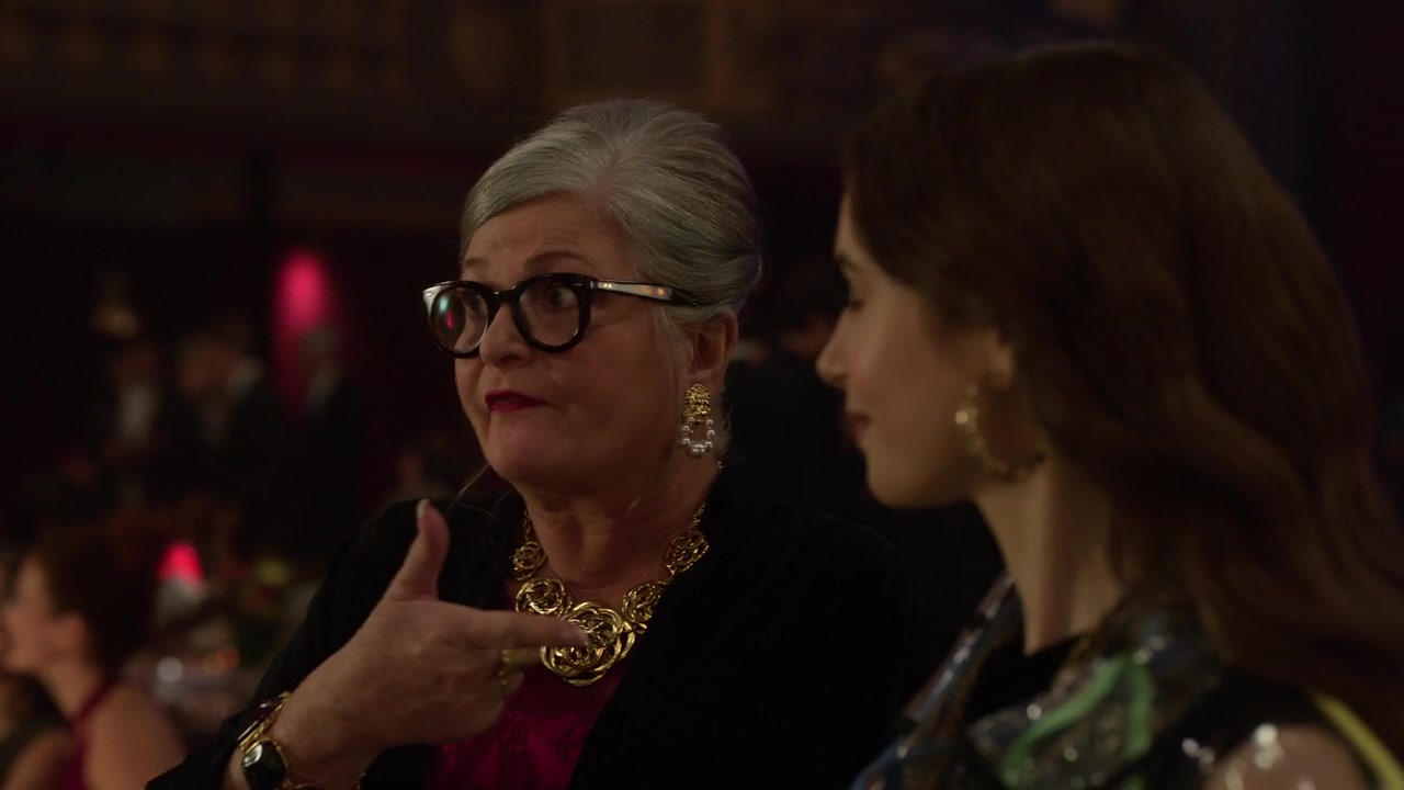 Emily_in_Paris_S01E09_An_American_Auction_in_Paris_720p_NF_WEB-DL_DDP5_1_x264-BTN_0580.jpg