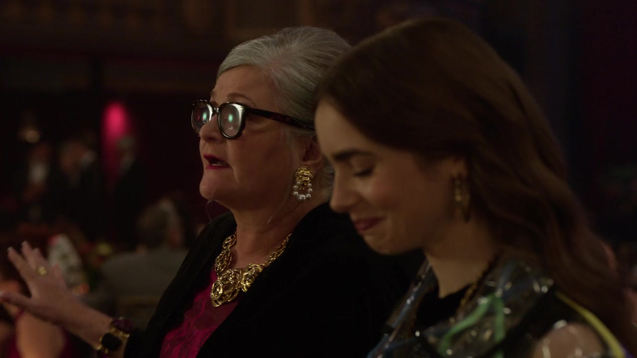 Emily_in_Paris_S01E09_An_American_Auction_in_Paris_720p_NF_WEB-DL_DDP5_1_x264-BTN_0582.jpg