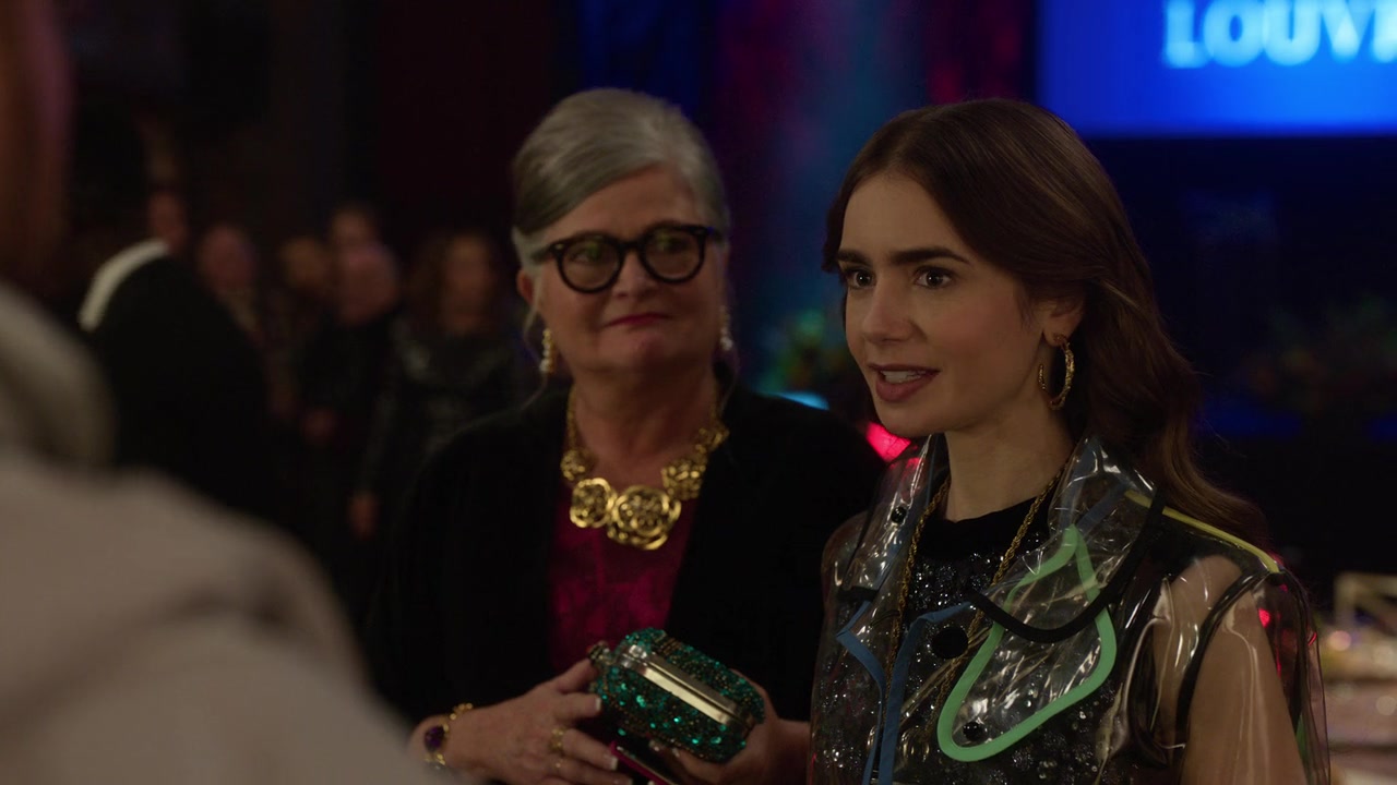 Emily_in_Paris_S01E09_An_American_Auction_in_Paris_720p_NF_WEB-DL_DDP5_1_x264-BTN_0589.jpg