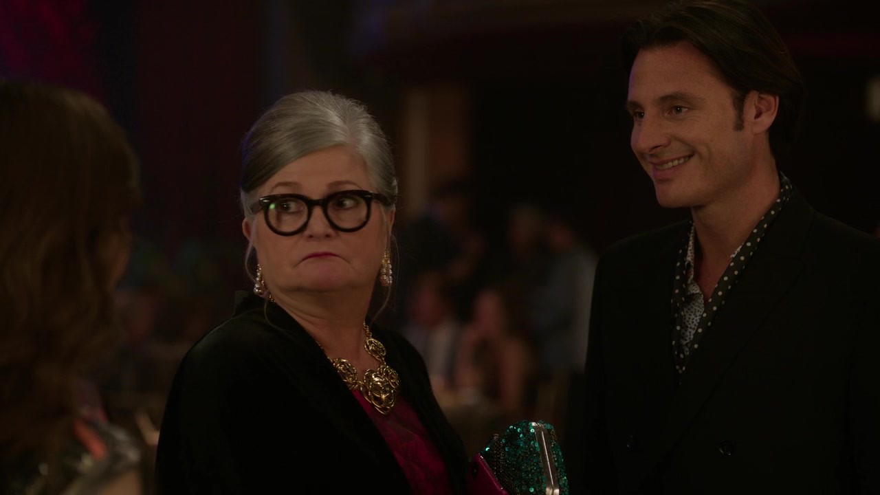 Emily_in_Paris_S01E09_An_American_Auction_in_Paris_720p_NF_WEB-DL_DDP5_1_x264-BTN_0634.jpg Emily_in_Paris_S01E09_An_American_Auction_in_Paris_720p_NF_WEB-DL_DDP5_1_x264-BTN_0634.jpg