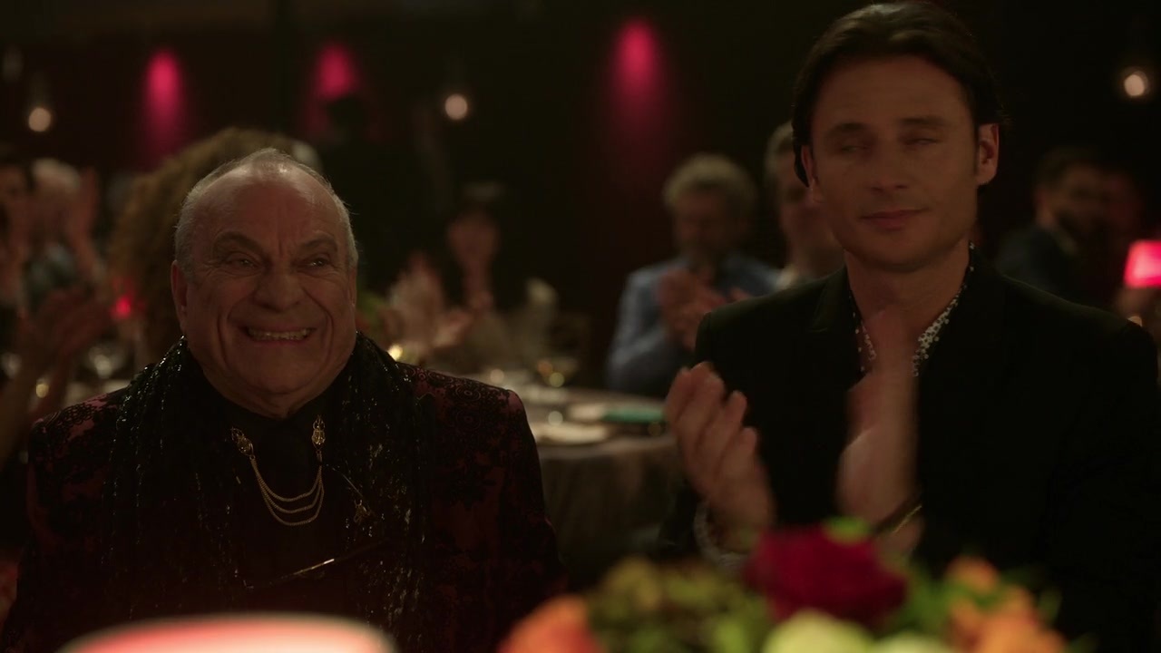 Emily_in_Paris_S01E09_An_American_Auction_in_Paris_720p_NF_WEB-DL_DDP5_1_x264-BTN_0653.jpg