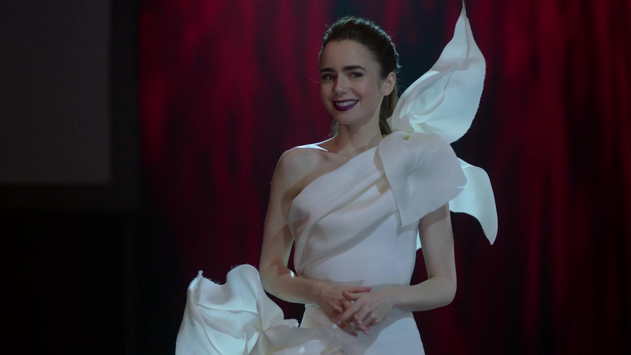 Emily_in_Paris_S01E09_An_American_Auction_in_Paris_720p_NF_WEB-DL_DDP5_1_x264-BTN_0677.jpg