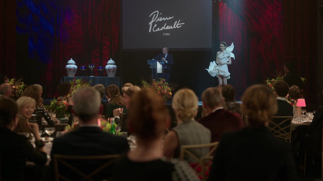 Emily_in_Paris_S01E09_An_American_Auction_in_Paris_720p_NF_WEB-DL_DDP5_1_x264-BTN_0718.jpg Emily_in_Paris_S01E09_An_American_Auction_in_Paris_720p_NF_WEB-DL_DDP5_1_x264-BTN_0718.jpg