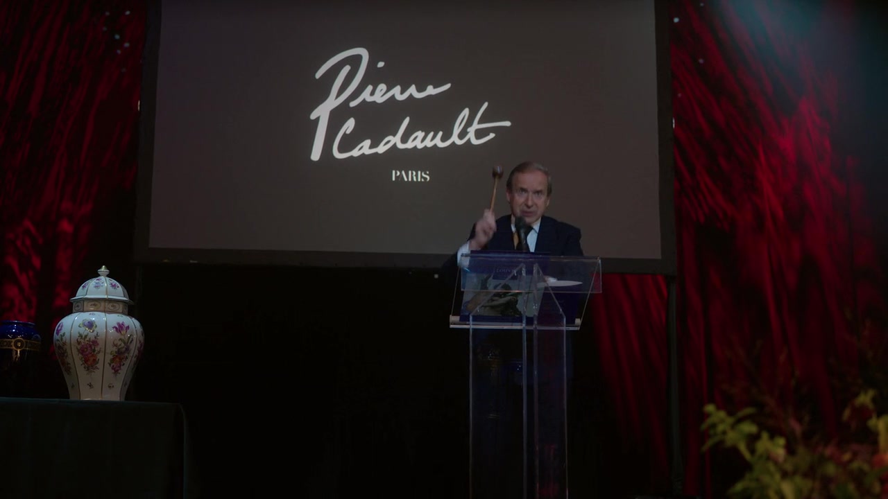 Emily_in_Paris_S01E09_An_American_Auction_in_Paris_720p_NF_WEB-DL_DDP5_1_x264-BTN_0719.jpg