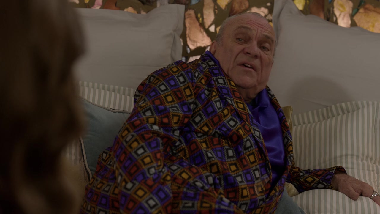 Emily_in_Paris_S01E09_An_American_Auction_in_Paris_720p_NF_WEB-DL_DDP5_1_x264-BTN_0959.jpg Emily_in_Paris_S01E09_An_American_Auction_in_Paris_720p_NF_WEB-DL_DDP5_1_x264-BTN_0959.jpg