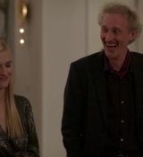 Emily_in_Paris_S01E09_An_American_Auction_in_Paris_720p_NF_WEB-DL_DDP5_1_x264-BTN_0261.jpg