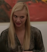 Emily_in_Paris_S01E09_An_American_Auction_in_Paris_720p_NF_WEB-DL_DDP5_1_x264-BTN_0277.jpg