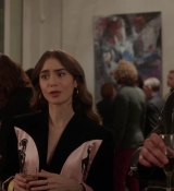 Emily_in_Paris_S01E09_An_American_Auction_in_Paris_720p_NF_WEB-DL_DDP5_1_x264-BTN_0299.jpg
