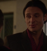Emily_in_Paris_S01E09_An_American_Auction_in_Paris_720p_NF_WEB-DL_DDP5_1_x264-BTN_0393.jpg