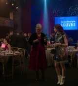 Emily_in_Paris_S01E09_An_American_Auction_in_Paris_720p_NF_WEB-DL_DDP5_1_x264-BTN_0599.jpg