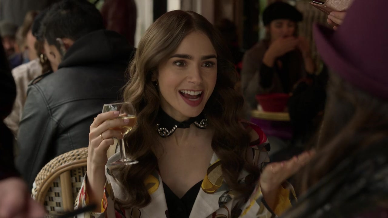 Emily_in_Paris_S01E10_Cancel_Couture_720p_NF_WEB-DL_DDP5_1_x264-BTN_0029.jpg
