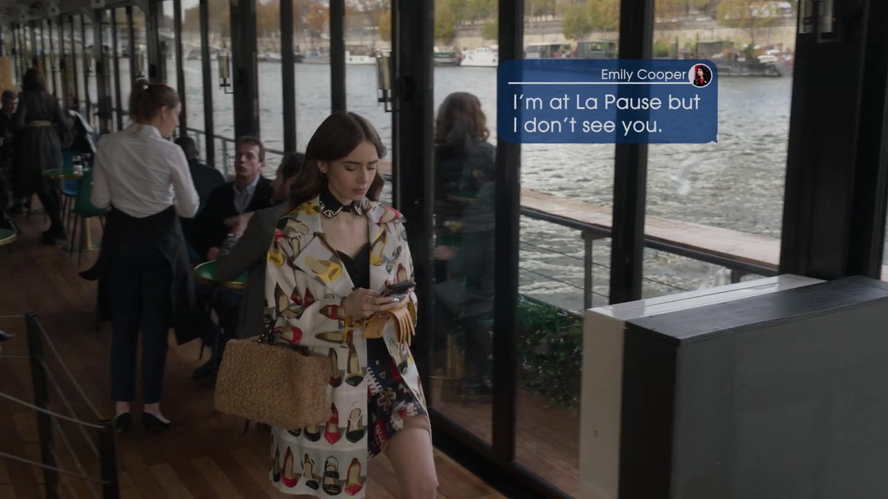 Emily_in_Paris_S01E10_Cancel_Couture_720p_NF_WEB-DL_DDP5_1_x264-BTN_0050.jpg