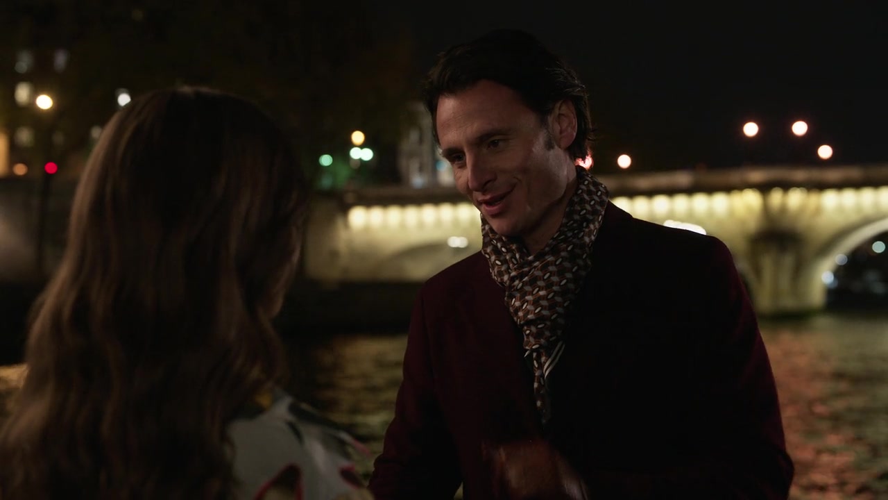 Emily_in_Paris_S01E10_Cancel_Couture_720p_NF_WEB-DL_DDP5_1_x264-BTN_0097.jpg