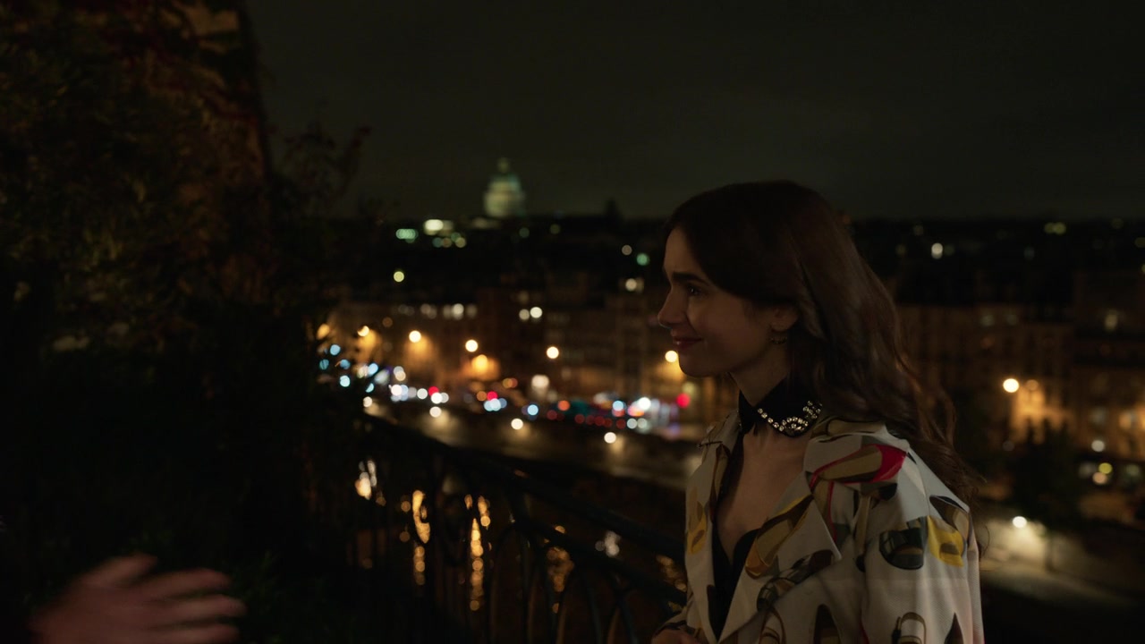 Emily_in_Paris_S01E10_Cancel_Couture_720p_NF_WEB-DL_DDP5_1_x264-BTN_0142.jpg