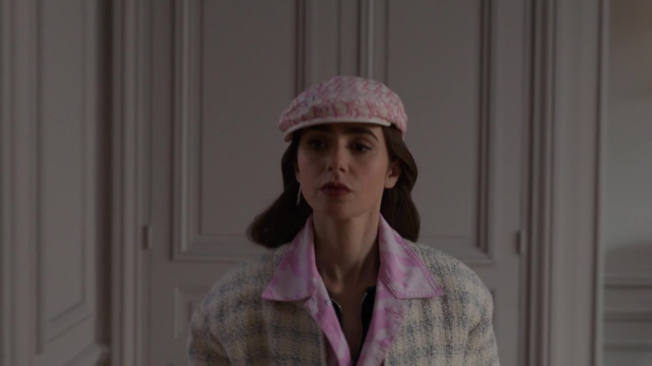 Emily_in_Paris_S01E10_Cancel_Couture_720p_NF_WEB-DL_DDP5_1_x264-BTN_0150.jpg