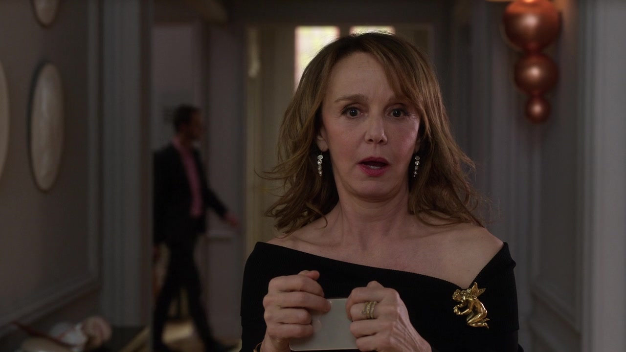 Emily_in_Paris_S01E10_Cancel_Couture_720p_NF_WEB-DL_DDP5_1_x264-BTN_0162.jpg
