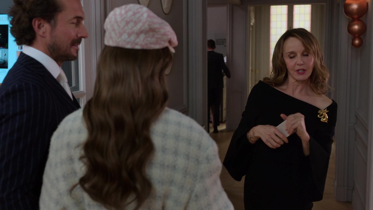 Emily_in_Paris_S01E10_Cancel_Couture_720p_NF_WEB-DL_DDP5_1_x264-BTN_0167.jpg Emily_in_Paris_S01E10_Cancel_Couture_720p_NF_WEB-DL_DDP5_1_x264-BTN_0167.jpg